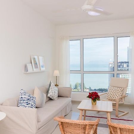 White Lagom Scandinavian House, By Sanguine Apartment Tanjung Tokong Екстериор снимка