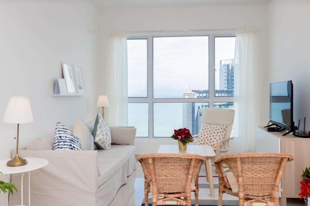 White Lagom Scandinavian House, By Sanguine Apartment Tanjung Tokong Екстериор снимка