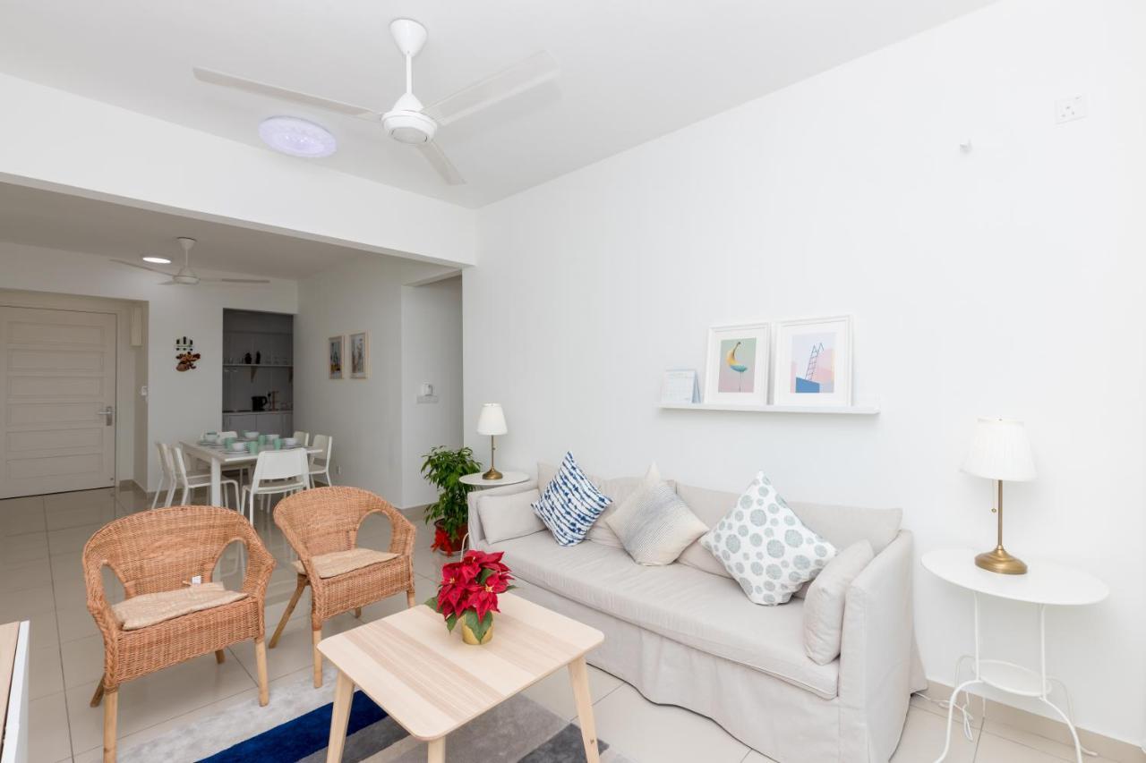 White Lagom Scandinavian House, By Sanguine Apartment Tanjung Tokong Екстериор снимка