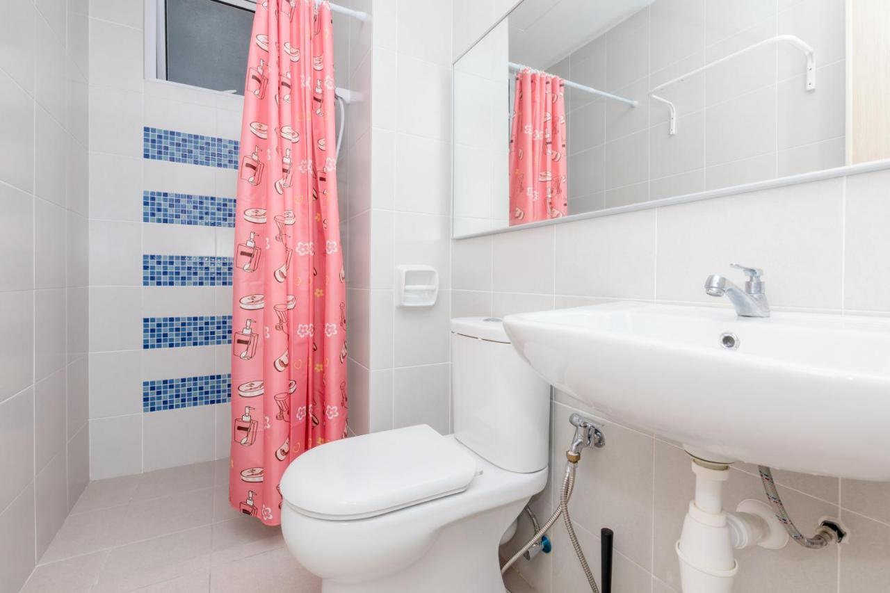 White Lagom Scandinavian House, By Sanguine Apartment Tanjung Tokong Екстериор снимка