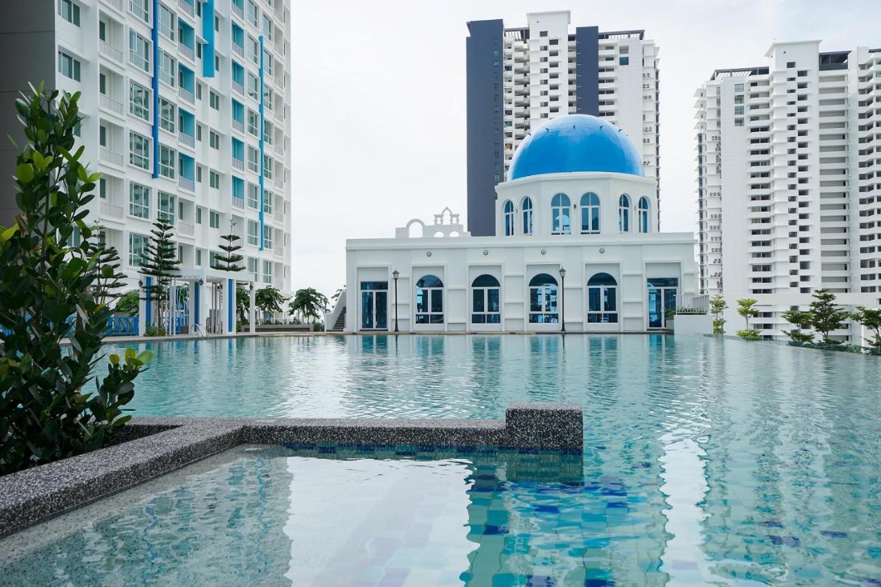 White Lagom Scandinavian House, By Sanguine Apartment Tanjung Tokong Екстериор снимка